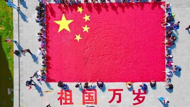 逃离破旧弃城